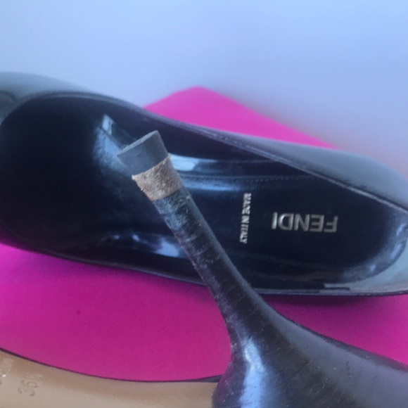 Fendi black patent leather pumps - Picture 7 of 7